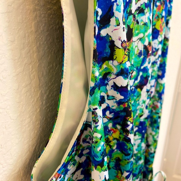 Ann Taylor Garden Floral Dress size 6 - Picture 4 of 12
